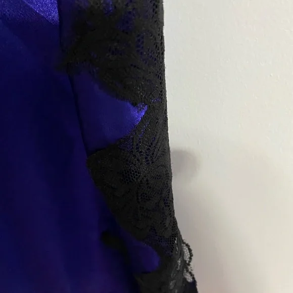 La Vie en Rose Nightie and Pyjama top -Large Indigo Blue -2 pieces - Picture 4 of 7